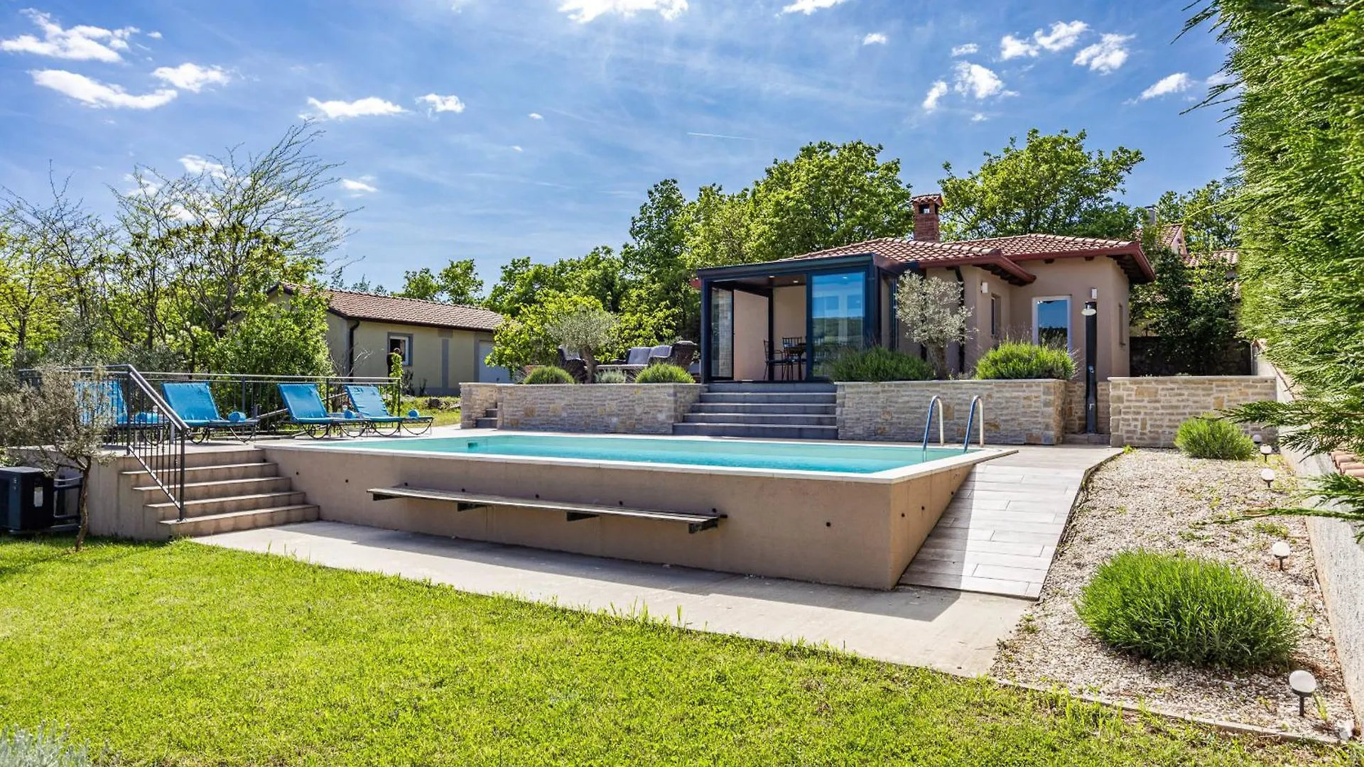 Villa Krasna Kuca For 5 People Near Labin - Rabac With Private Heated Pool Stalije
