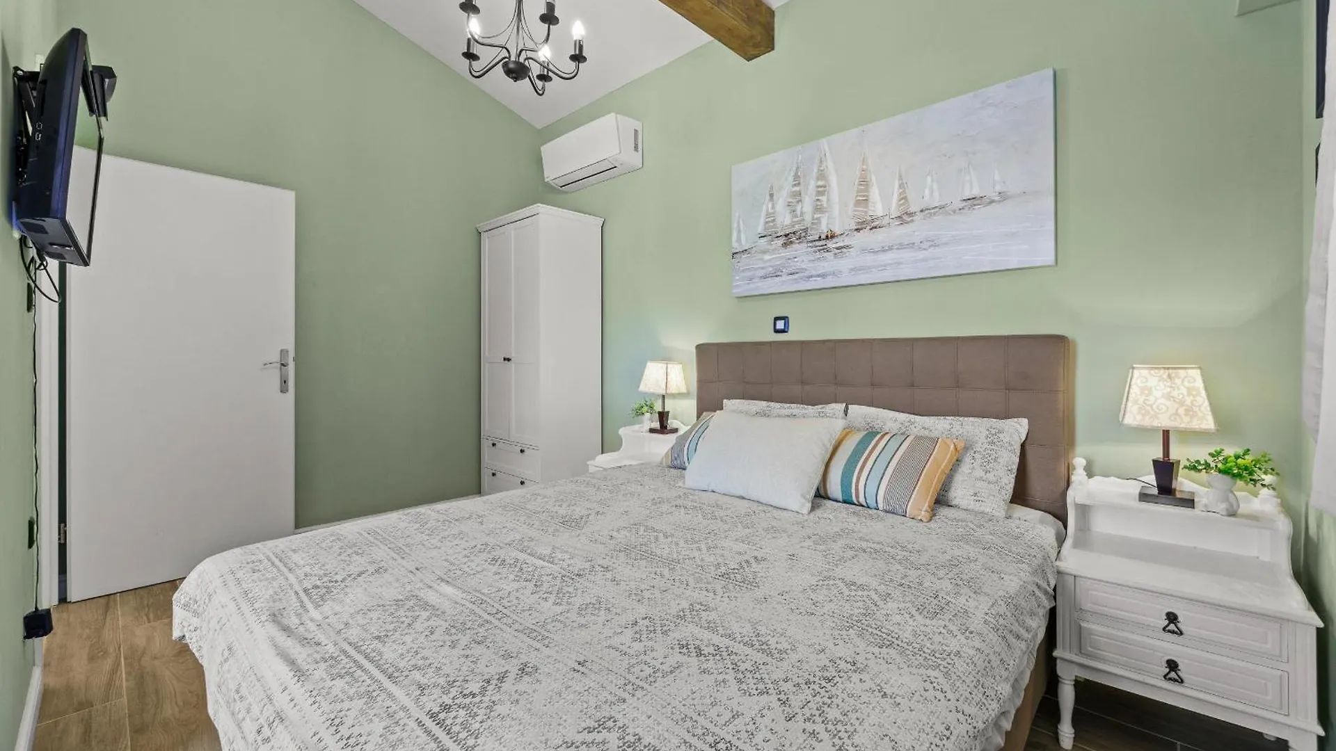 Villa Krasna Kuca For 5 People Near Labin - Rabac With Private Heated Pool Stalije
